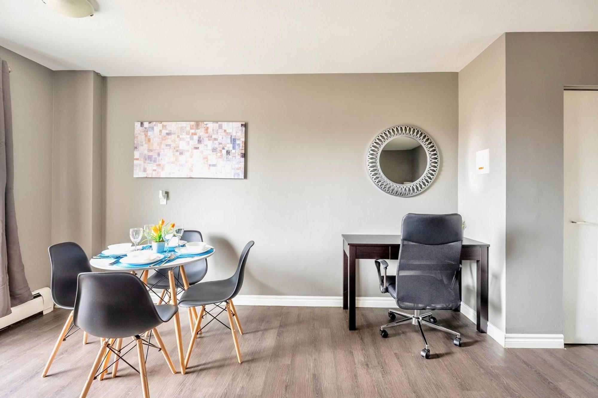 Newly Renovated 2Br Unit In Glenview West Leilighet Hamilton Eksteriør bilde