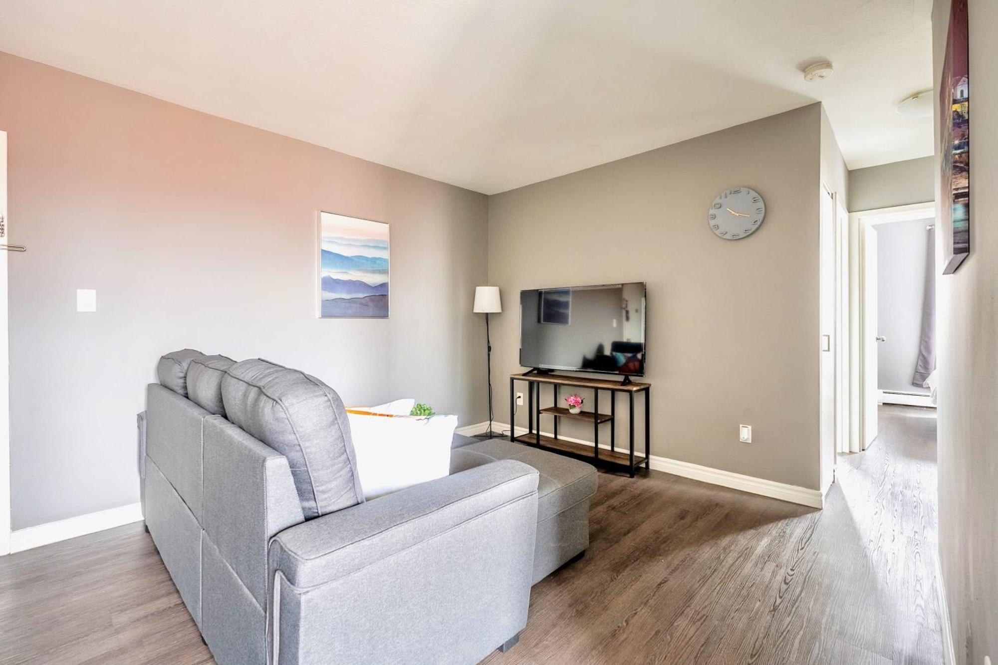 Newly Renovated 2Br Unit In Glenview West Leilighet Hamilton Eksteriør bilde
