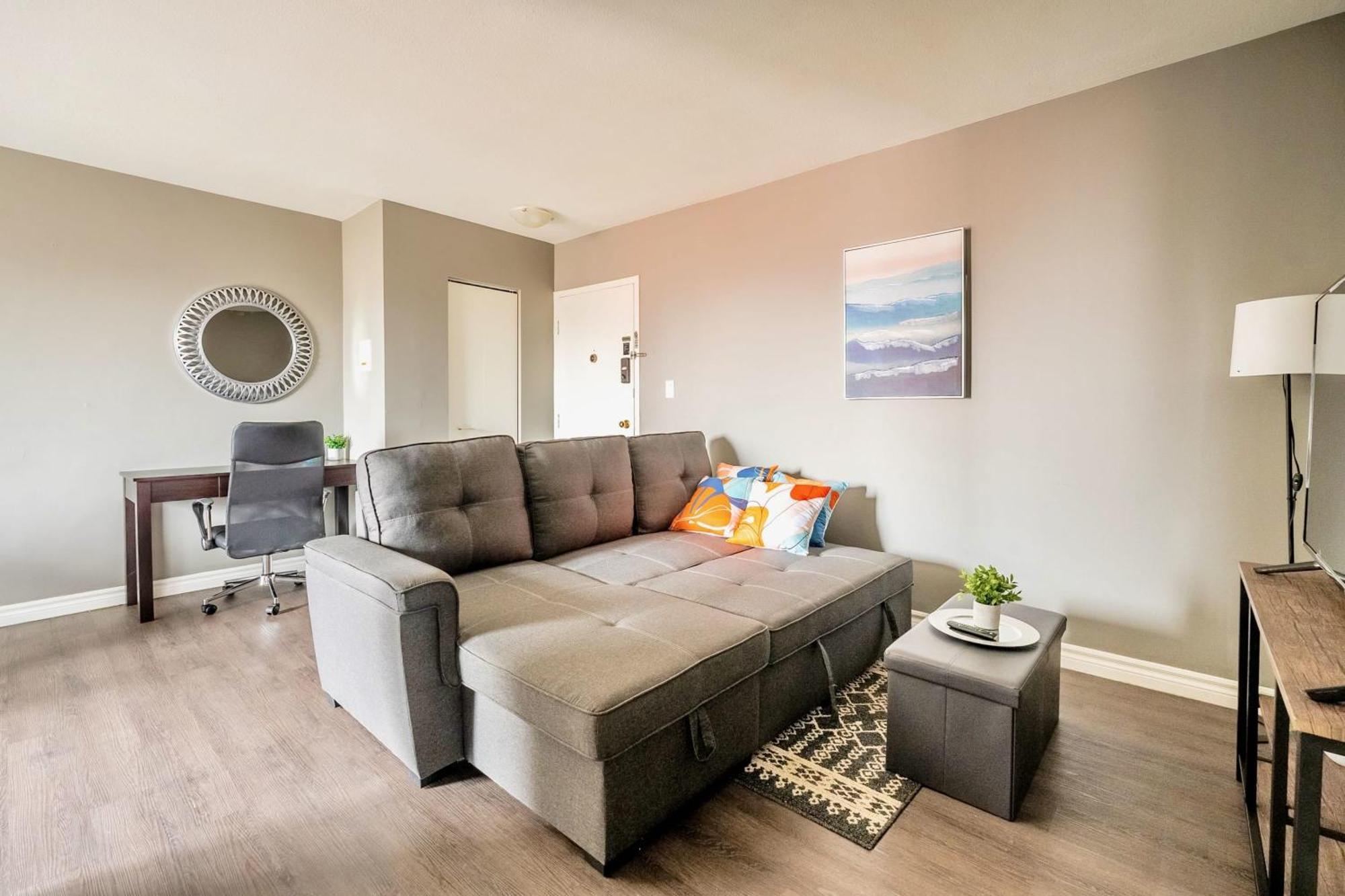 Newly Renovated 2Br Unit In Glenview West Leilighet Hamilton Eksteriør bilde