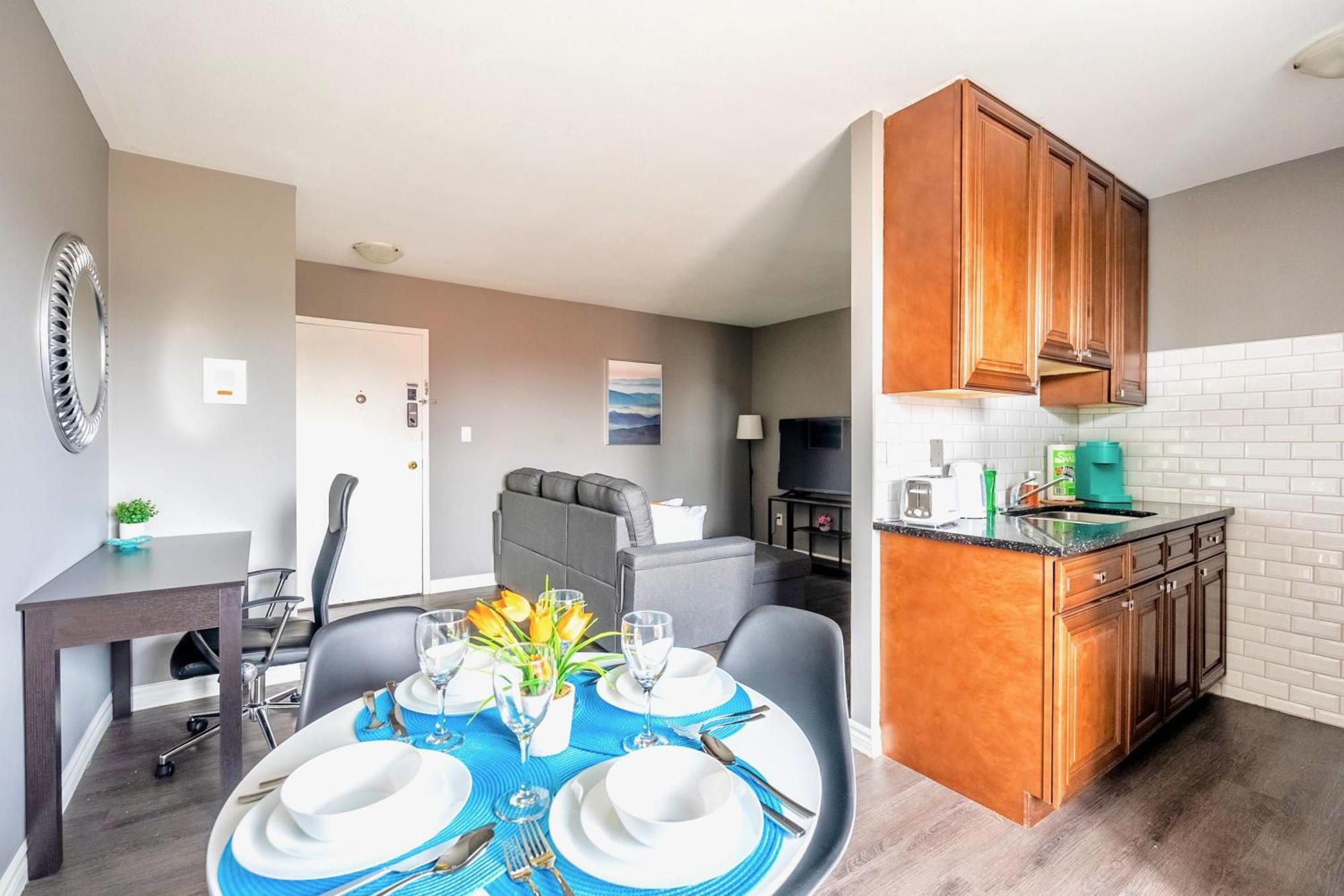 Newly Renovated 2Br Unit In Glenview West Leilighet Hamilton Eksteriør bilde